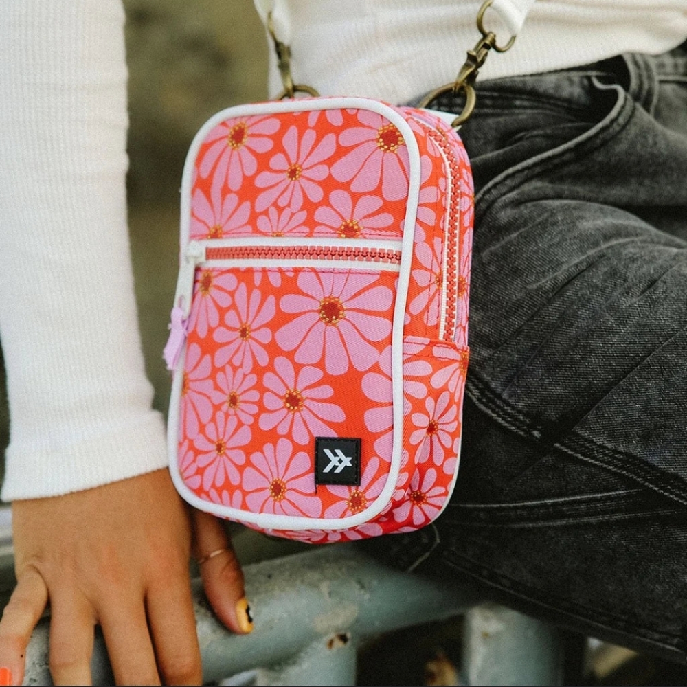 Thread Wallet Emmeline Crossbody Bag
